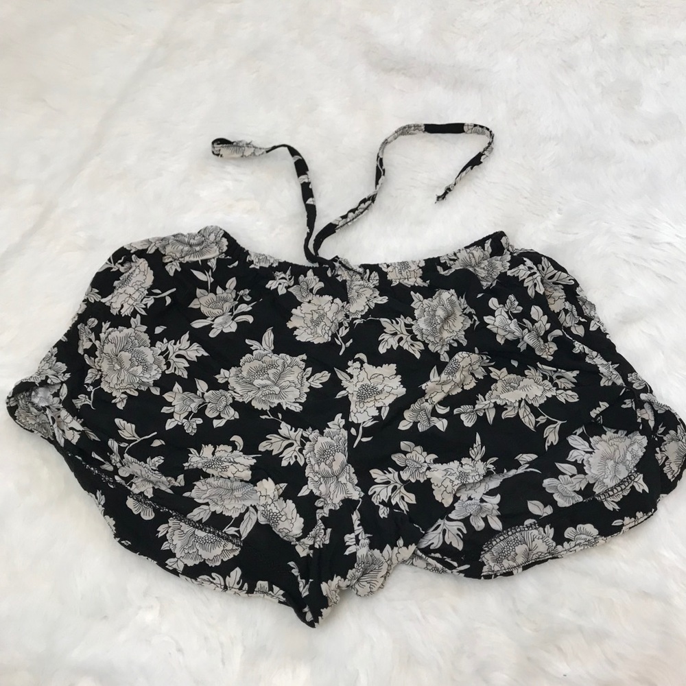 Brandy Melville Rose Patterned Black Shorts Sz XS